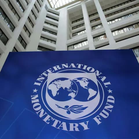 IMF ve Ukrayna Arasında Kritik Anlaşma: 690 Milyon Dolarlık Destek Kapıda IMF ve Ukrayna Arasında Kritik Anlaşma: 690 Milyon Dolarlık Destek Kapıda