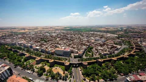 Diyarbakır Turizminde Rekor Artış: Hedef 10 Milyon Ziyaretçi Diyarbakır Turizminde Rekor Artış: Hedef 10 Milyon Ziyaretçi