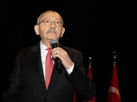 Kemal Kılıçdaroğlu'ndan Sert 'Kirlilik' Açıklaması: Partide İhraç Süreci Başlıyor Kemal Kılıçdaroğlu'ndan Sert 'Kirlilik' Açıklaması: Partide İhraç Süreci Başlıyor