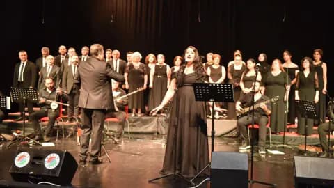 Anadolu'nun Ezgileri Kepez'de Yankılandı: Mimar Sinan Akademi'den Unutulmaz Konser Anadolu'nun Ezgileri Kepez'de Yankılandı: Mimar Sinan Akademi'den Unutulmaz Konser
