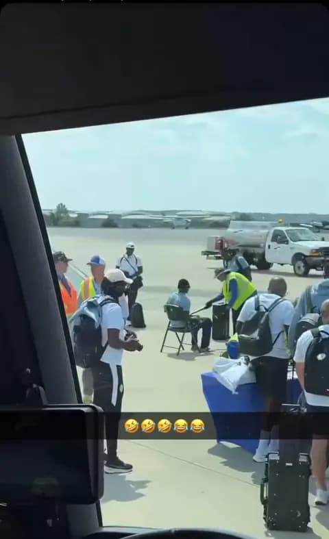 Senegal Milli Takımı ABD'ye İndi: Havaalanında Sıkı Güvenlik Önlemleri Senegal Milli Takımı ABD'ye İndi: Havaalanında Sıkı Güvenlik Önlemleri
