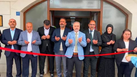 Çorum'da Geleneksel Sanatlar Gençlerle Buluştu: Görkemli Sergi Açılışı Çorum'da Geleneksel Sanatlar Gençlerle Buluştu: Görkemli Sergi Açılışı
