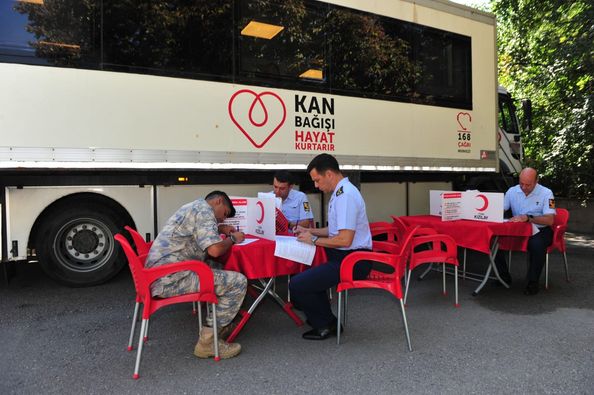 Kızılay Kan Merkezi'ne Destek İçin Hava Kuvvetleri Karargâhı'ndan Kan Bağışı Etkinliği Düzenlendi