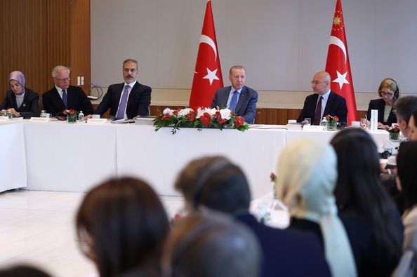 Cumhurbaşkanı Erdoğan ABD'li düşünce kuruluşu temsilcileriyle toplantı gerçekleştirdi