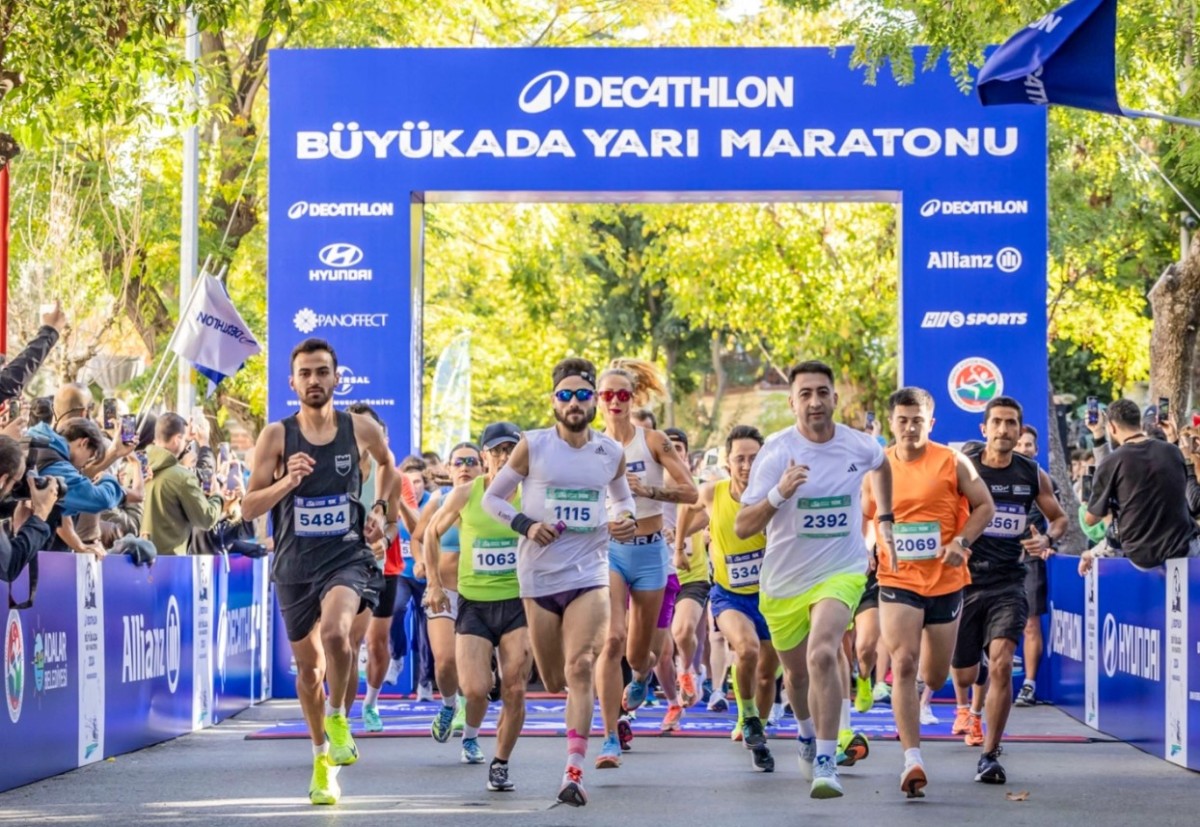 Büyükada Yarı Maratonu Rekor Katılımla Gerçekleşti