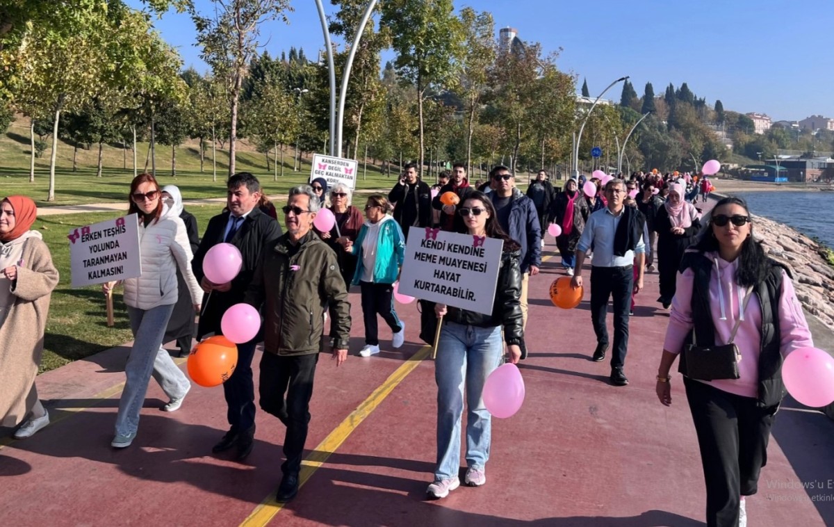 Kocaeli Büyükşehir Belediyesi, Meme Kanseri Farkındalığı İçin Etkinlikler Düzenledi