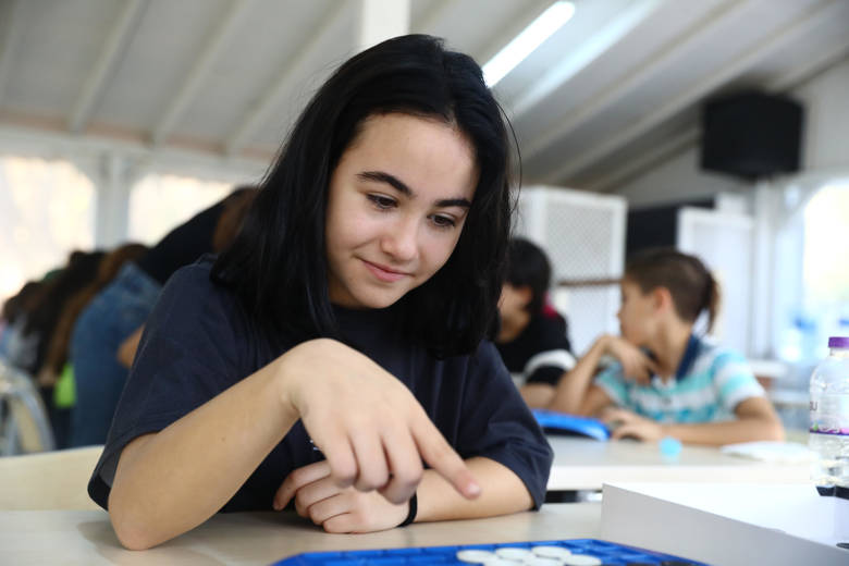 Antalya Büyükşehir Belediyesi, Ekran Işığından Ağaç Gölgesine Temalı Gençlik Kampı Düzenledi