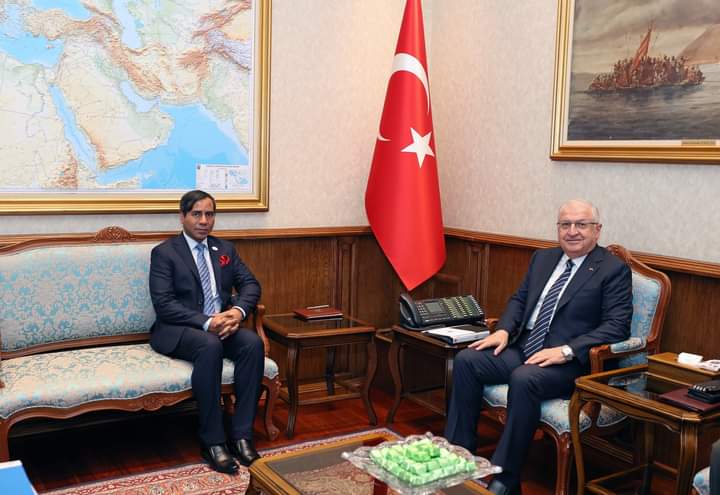 Millî Savunma Bakanı Yaşar Güler, Bangladeş'in Türkiye Büyükelçisi'ni Kabul Etti